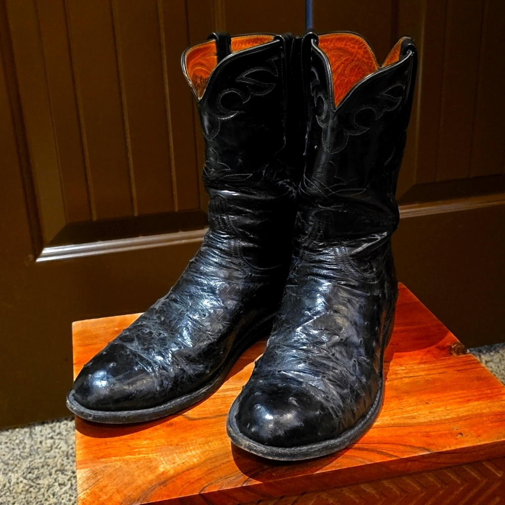 Men's 10.5 D Lucchese black ostrich boots